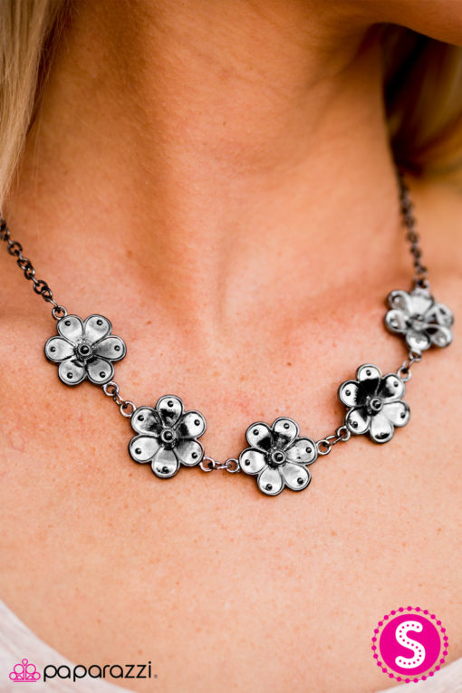 black flower necklace2019 black flower necklace for accessories